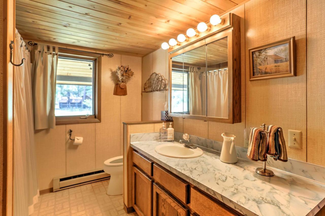 Riverside Winthrop Chalet With Hot Tub And 2 Decks! Exteriör bild